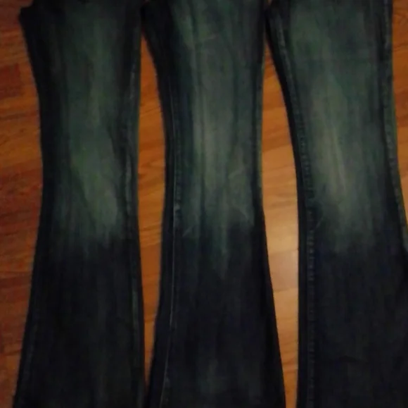 Rock N Republic Flared Jeans - Picture 2 of 5